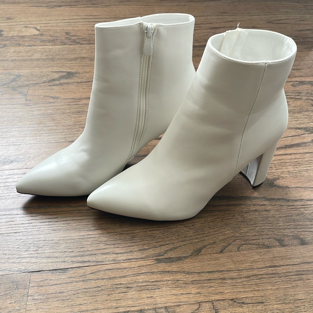 Dream Pairs booties